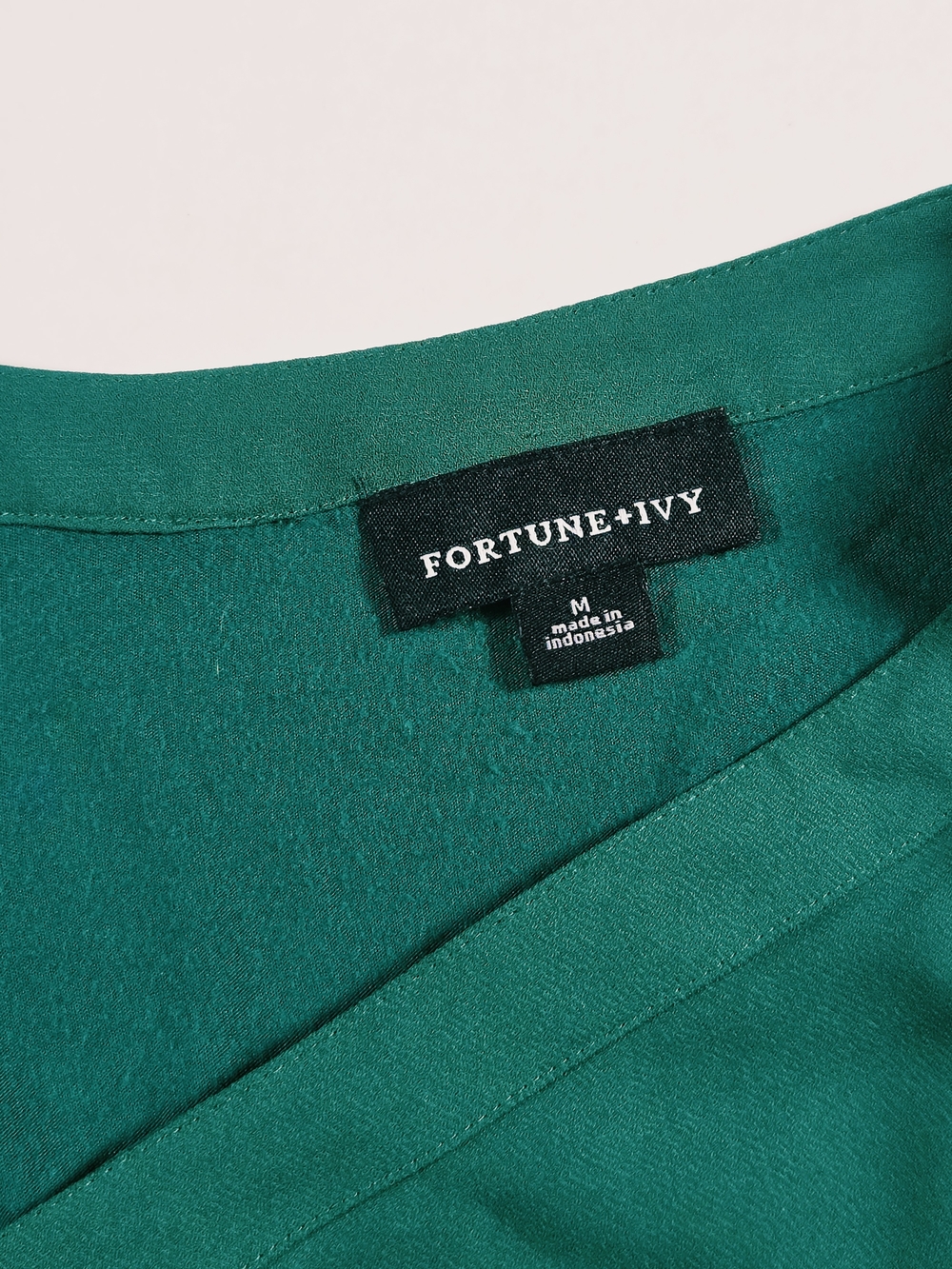 Fortune + Ivy Women’s M Chic Emerald Green  Zip V-Neck  Blouse Roll Tab Sleeve - Picture 5 of 9